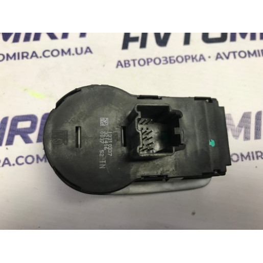 Блок управління світлом фар Opel Corsa D 2006-2014 13310337